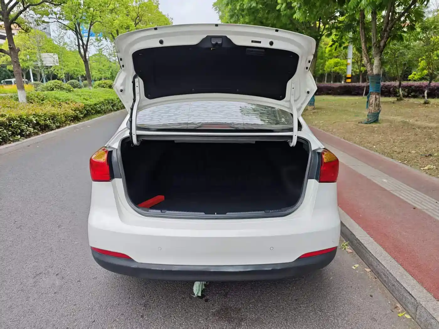 Kia K3 2013 1.6L Automatic GLS фото 7