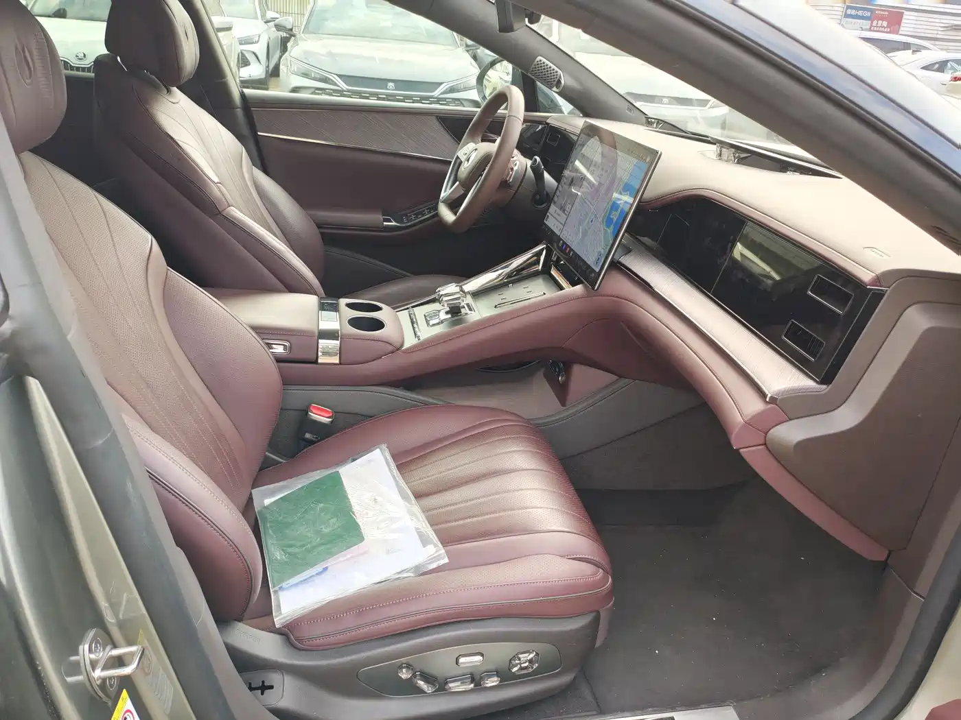 Denza Z9GT 2024 1100 AWD Ultra Edition фото 14