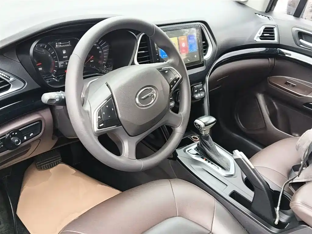 GAC Trumpchi Trumpchi GS4 2017 200T G-DCT 2WD Elite фото 10