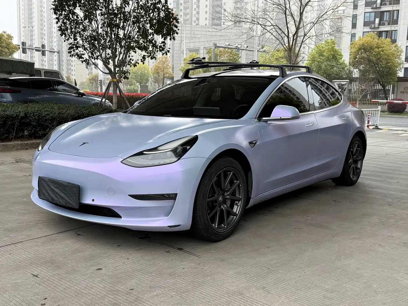 TESLA MODEL 3