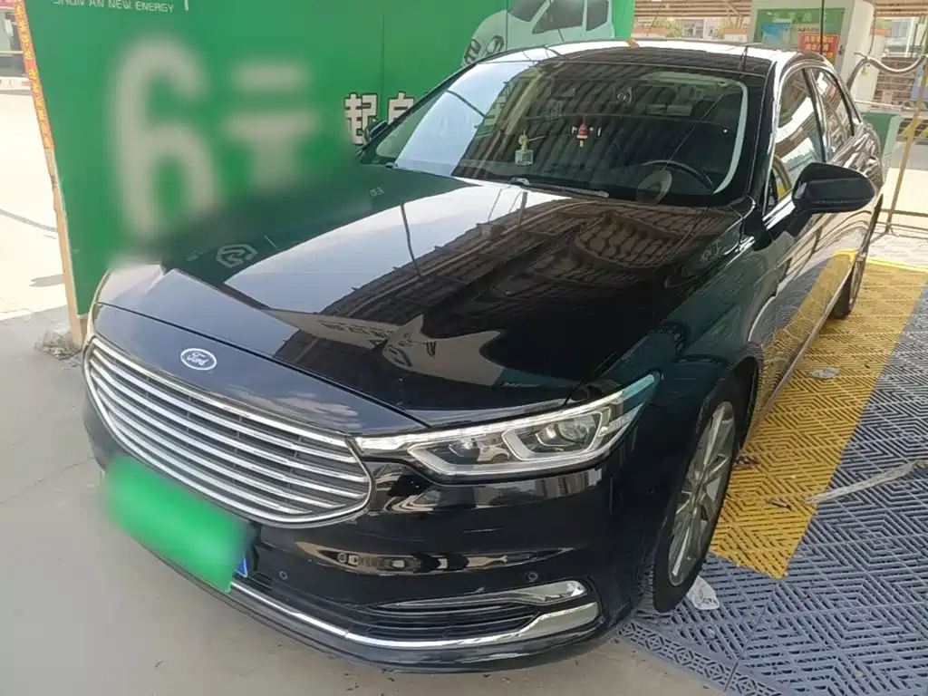 Фото 2 - Ford Taurus