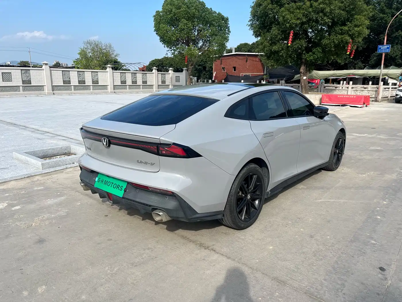 CHANGAN UNI-V