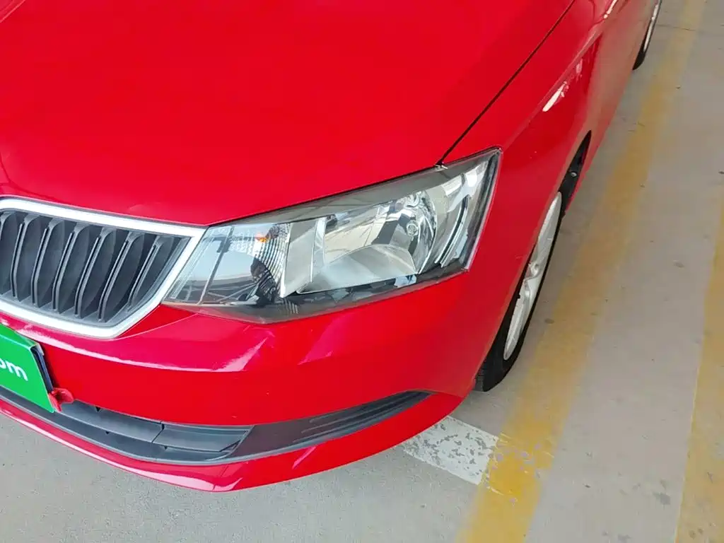 Škoda Fabia 2018 2017 1.4L Auto Car Enjoy Edition