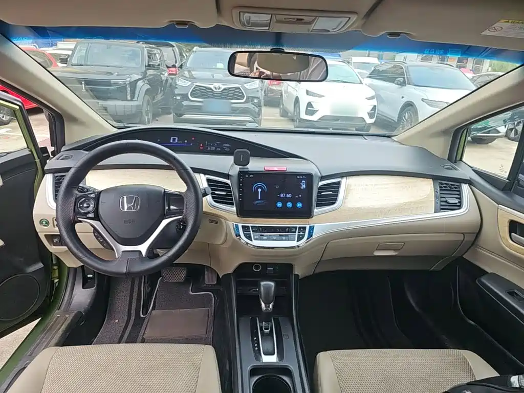 Honda Jade 2014 2013 1.8L Automatic Comfort Edition 5-seater