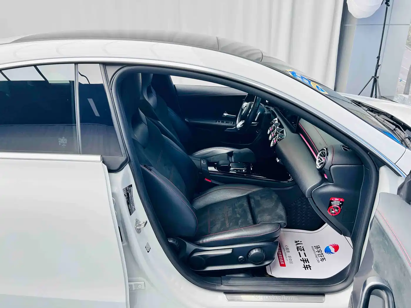 Mercedes-Benz CLA (Import) 2020 CLA 200 фото 24