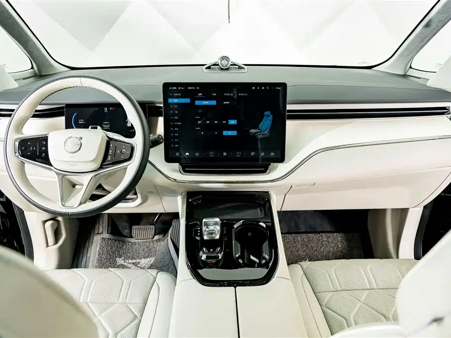 Volvo EM90 2025 2025 Ultra Six-Seater