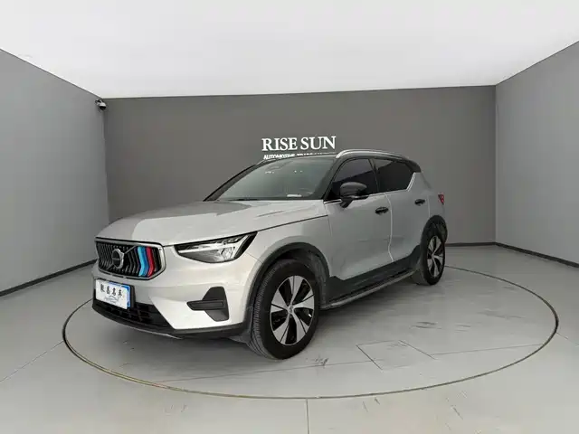 Volvo XC40 2023 B3 Zhiyuan Luxury Edition