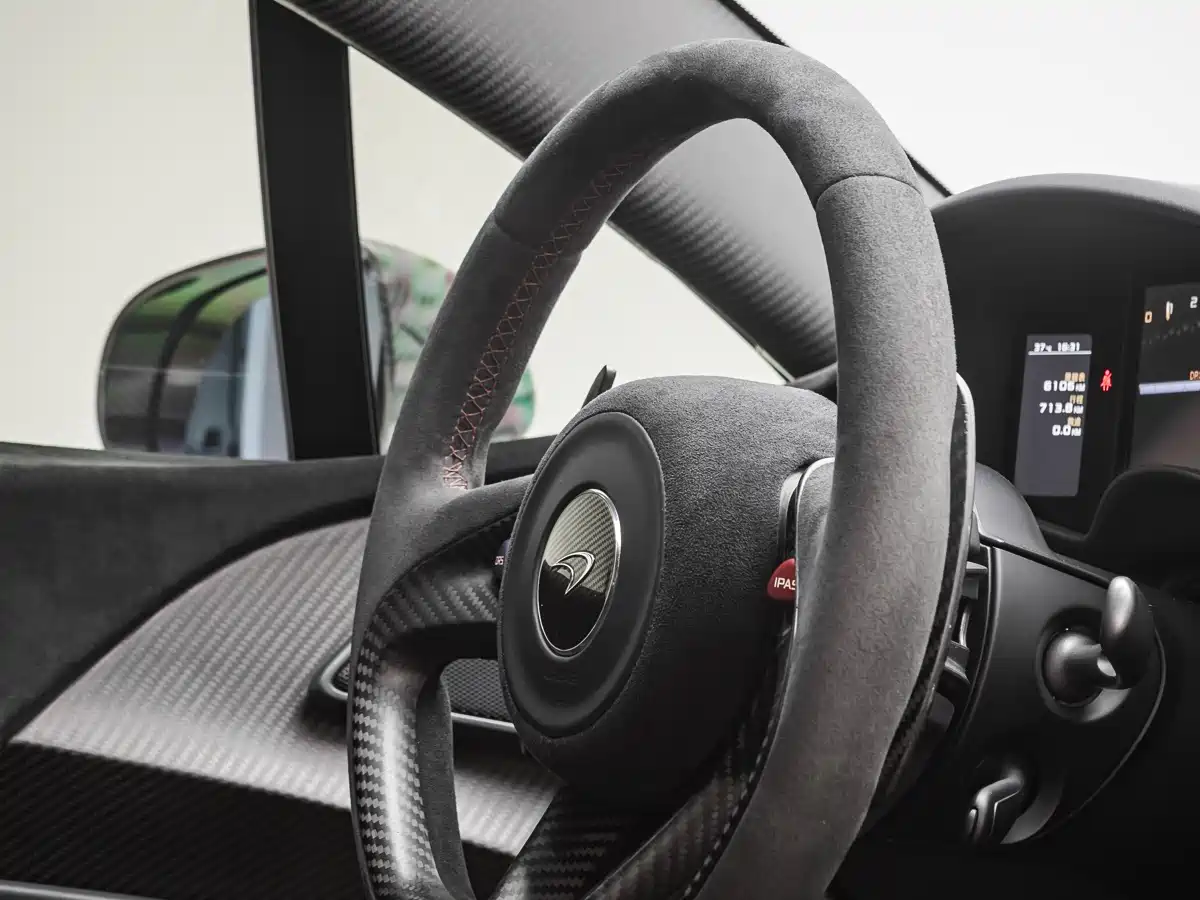 McLaren P1 2016 2014 3.8T Standard