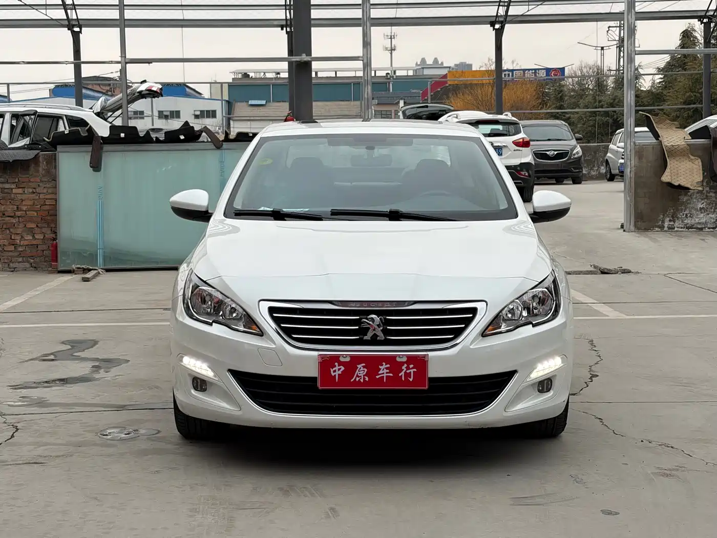 Peugeot 408 2016 1.6T Automatic Luxury Edition фото 2