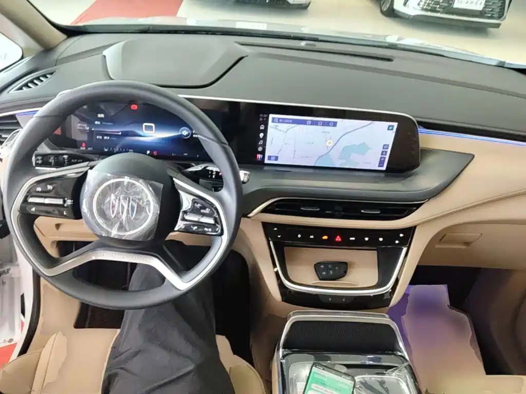 Photo 10 - Buick GL8