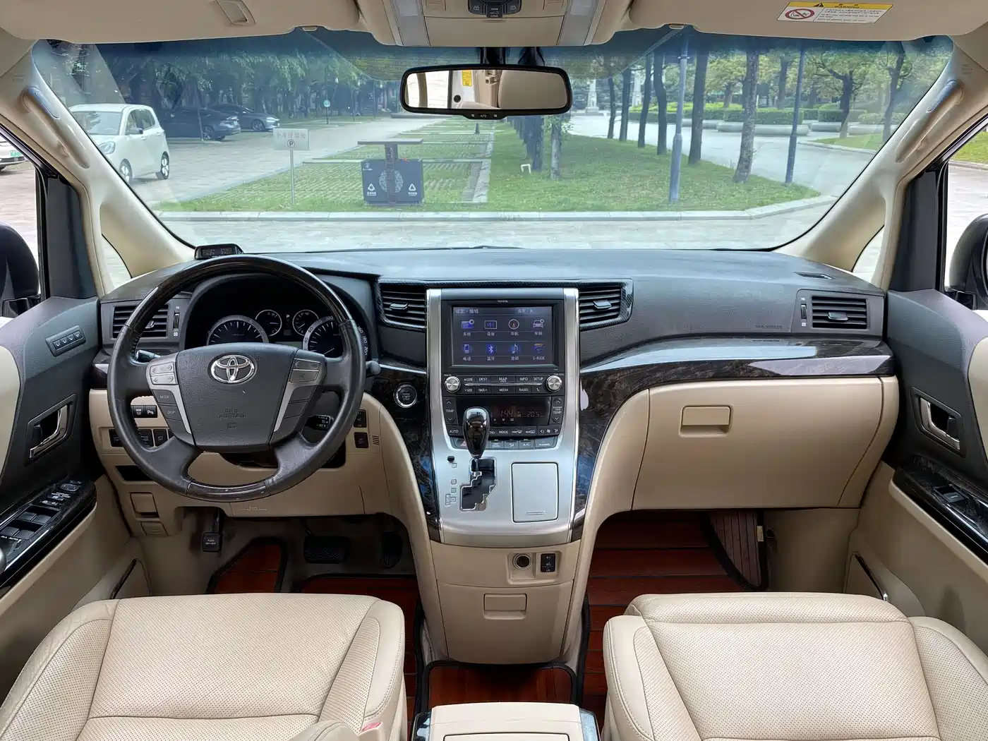 Toyota Alphard 2011 3.5L Luxury Edition фото 5