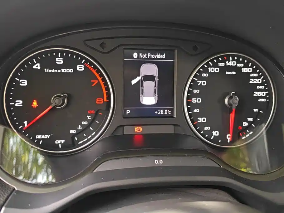 Фото 14 - Audi Q2L