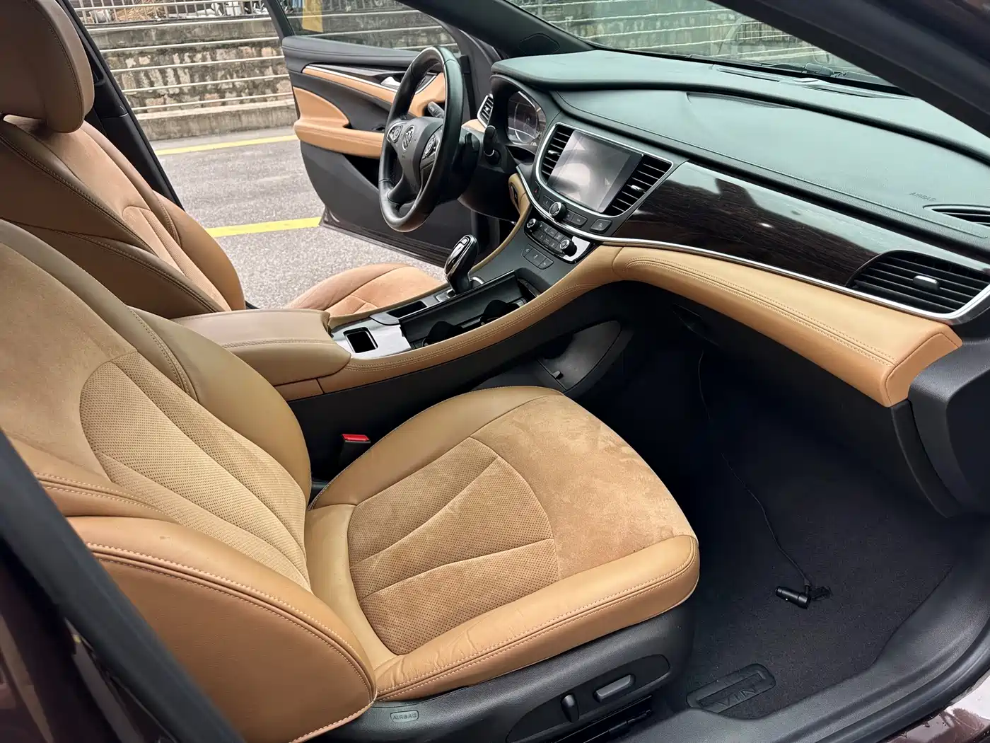 Buick LaCrosse 2018 Model 28T Elite Edition фото 12