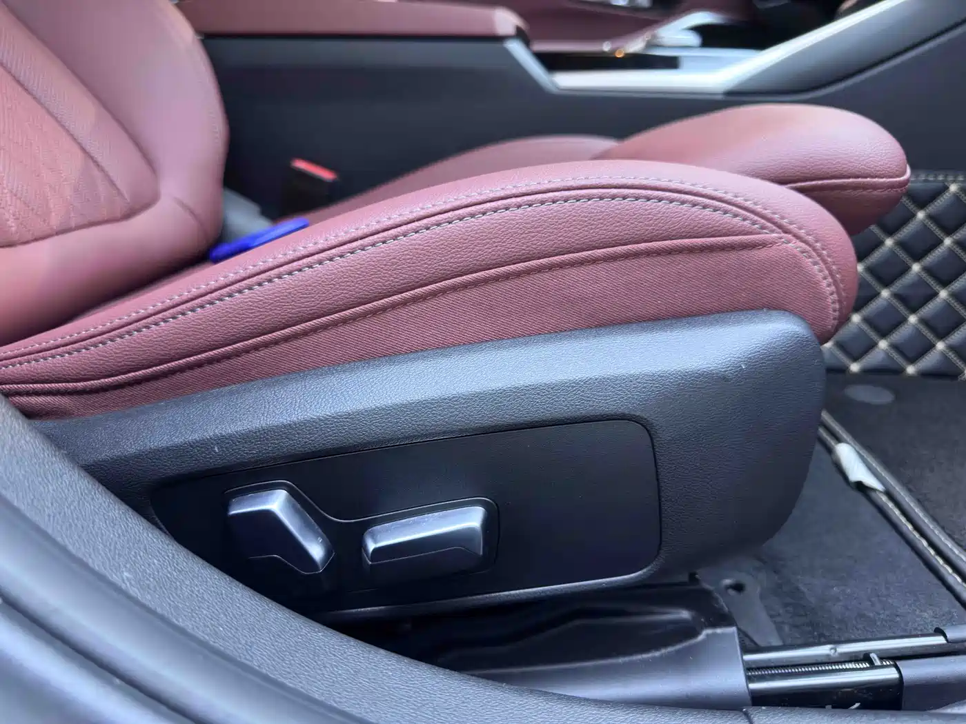 BMW 3 Series 2023 320Li M Sport Package фото 12