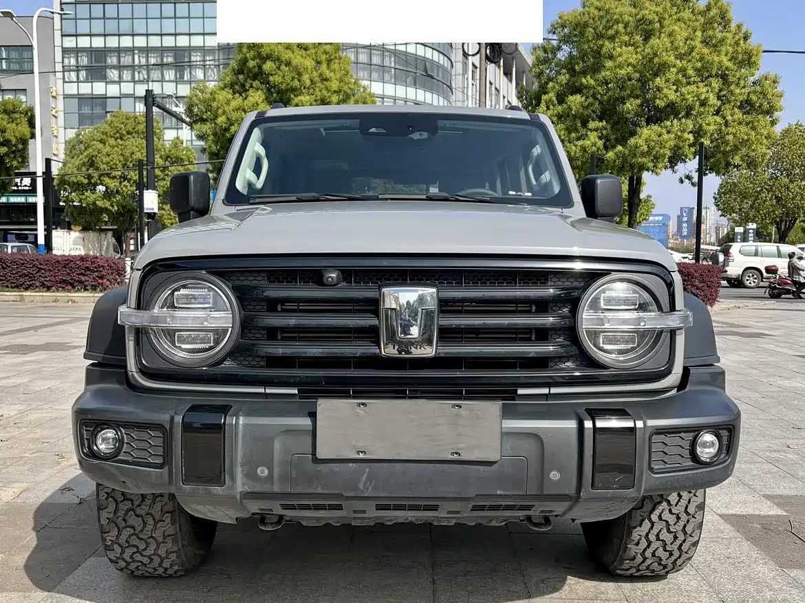 Tank 300 2023 Off-Road Edition 2.0T Challenger фото 2