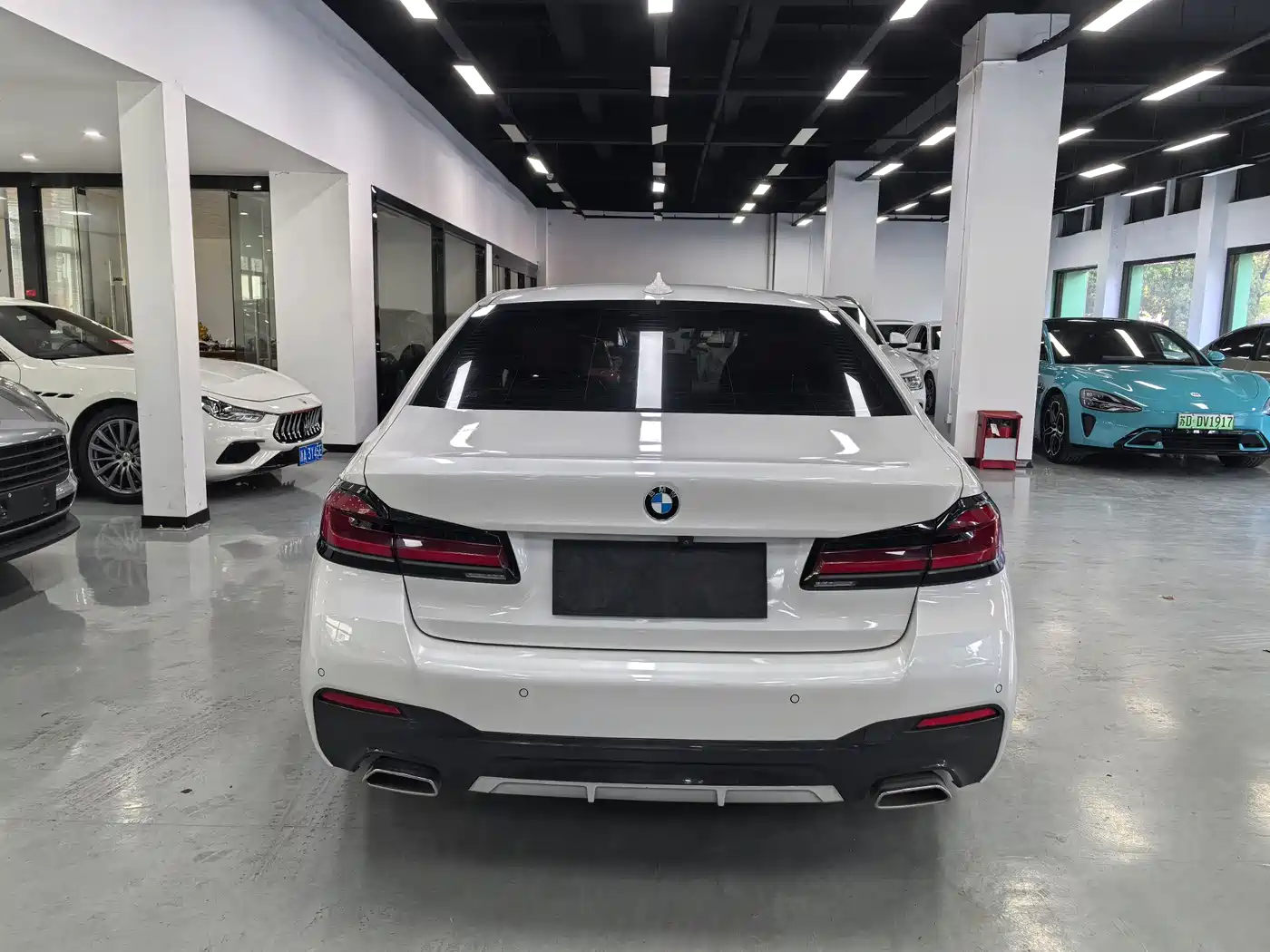 BMW 5 Series 2022 525Li M Sport Package фото 6