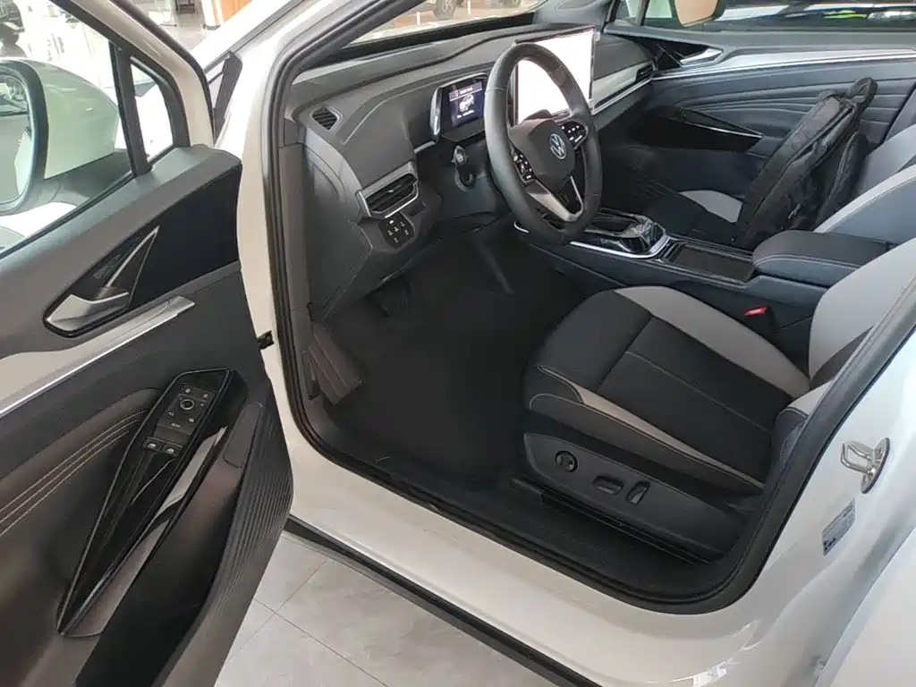 Volkswagen ID.4 CROZZ 2026 2025 Pure Enjoyment Edition