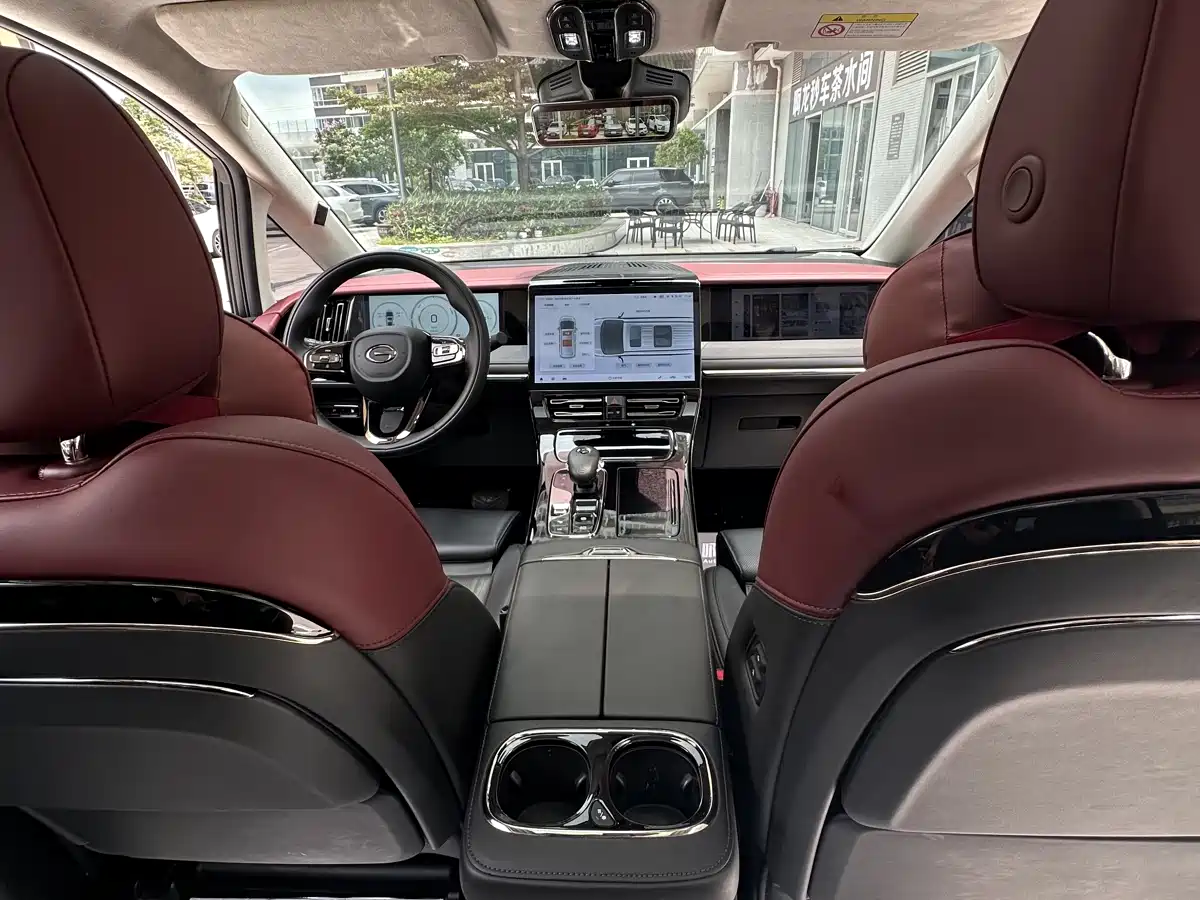 GAC Trumpchi Trumpchi E9 2025 E9 Ultra Fast Charging Master фото 26