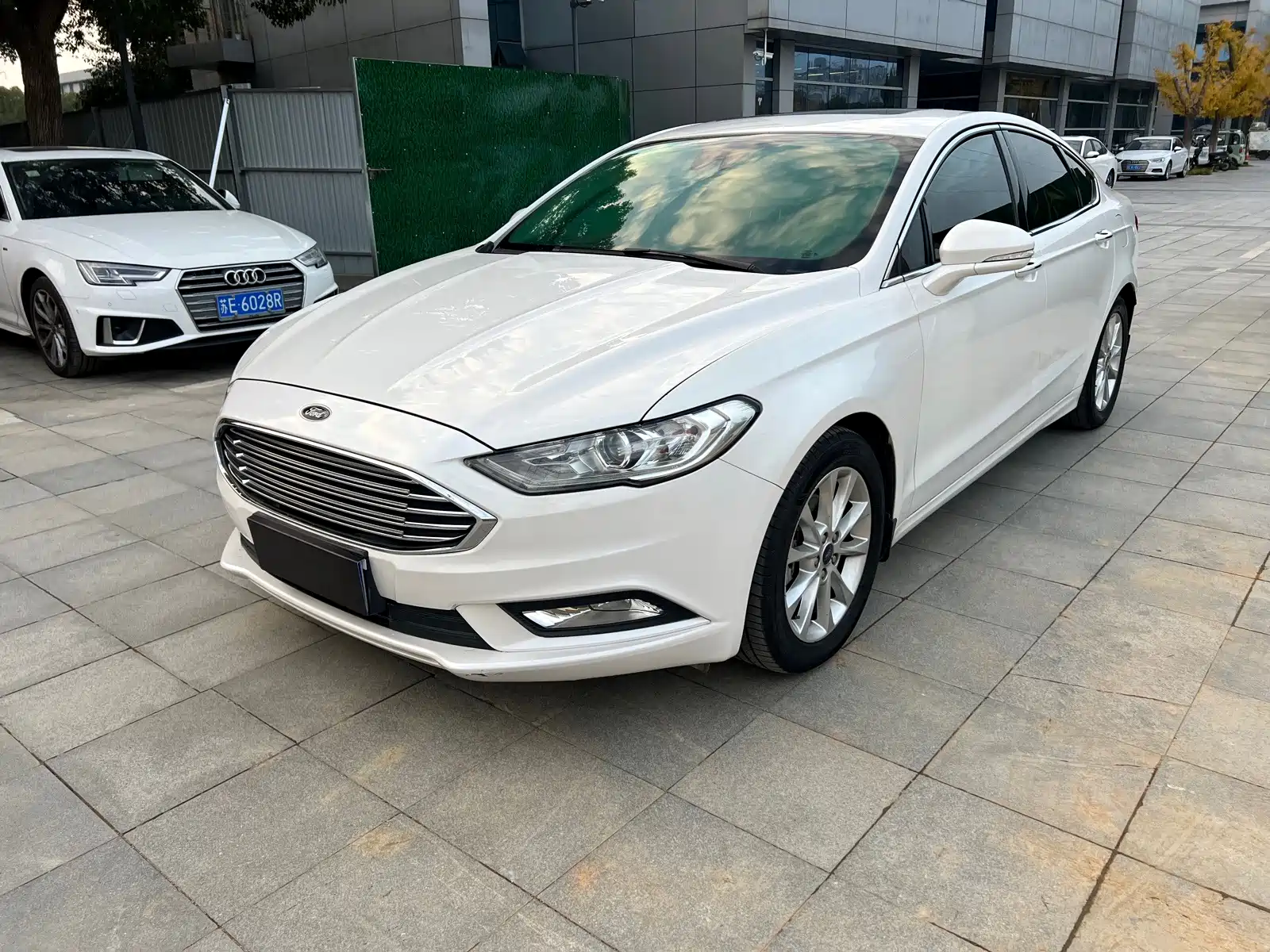 Фото 1 - Ford Mondeo