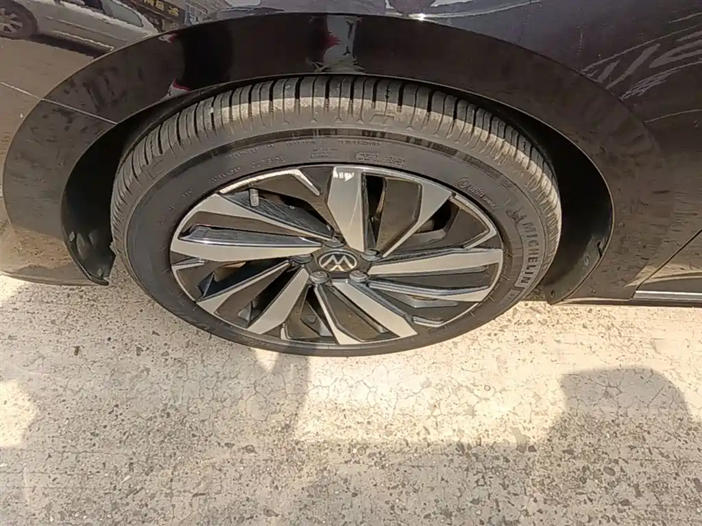 Volkswagen Passat 2022 330TSI Starlight Elite Edition фото 23