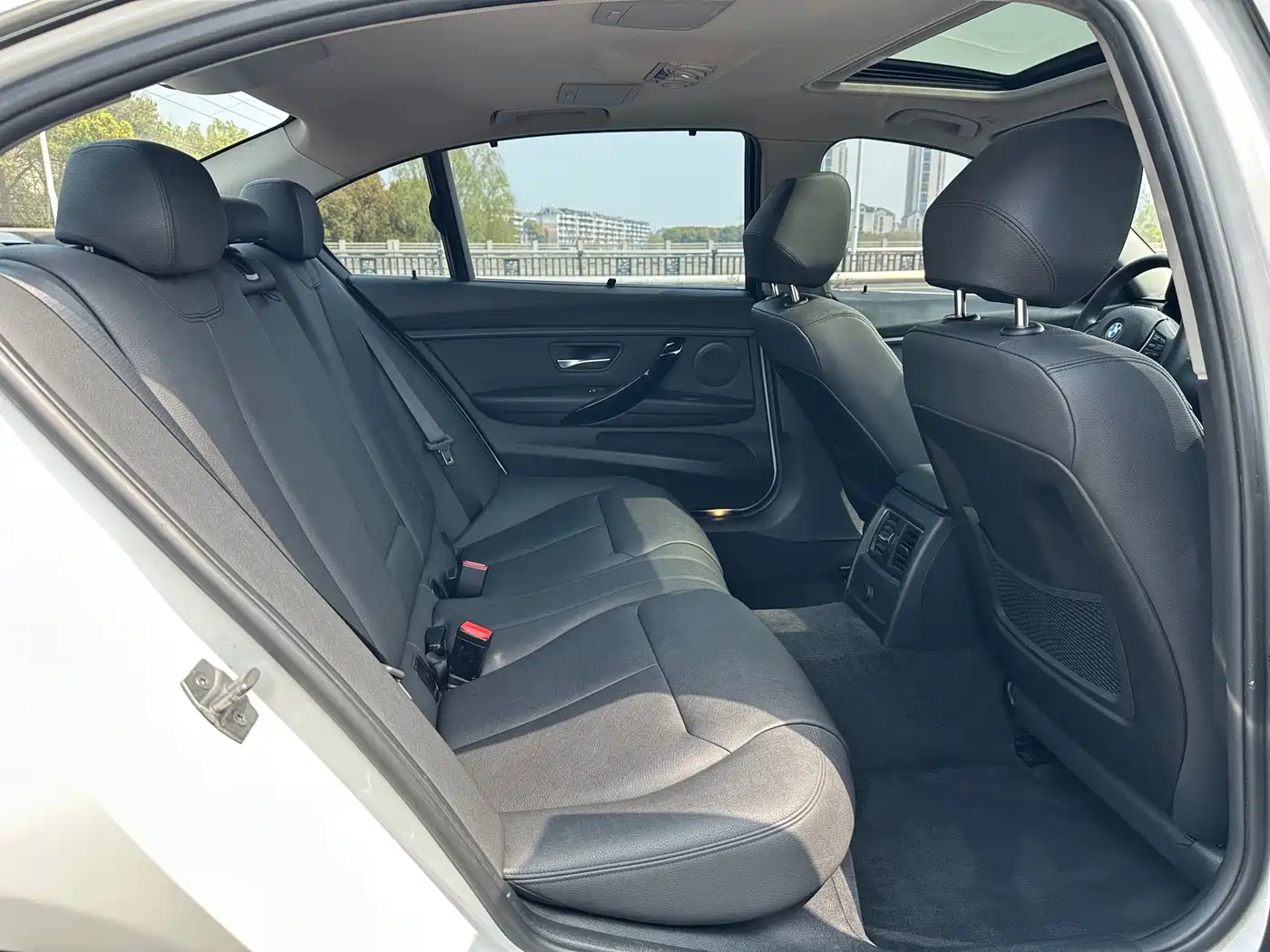 BMW 3 Series 2017 320Li Fashion фото 6