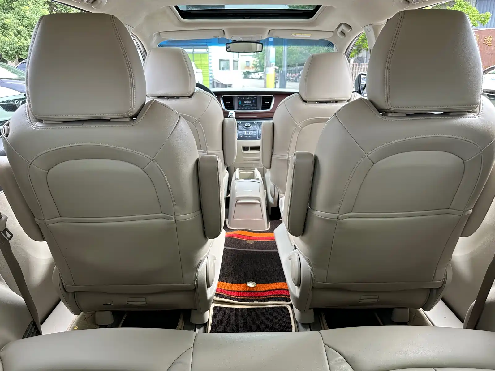 Фото 17 - Buick GL8