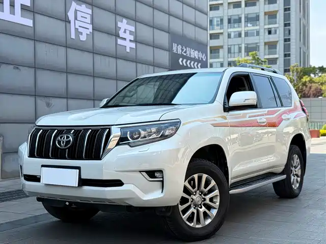 TOYOTA PRADO