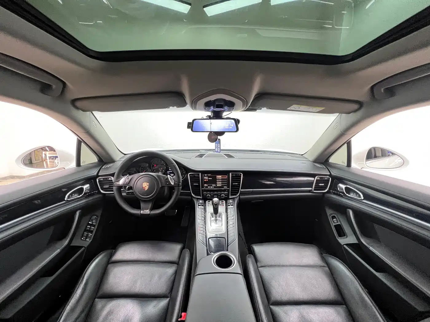 Porsche Panamera 2014 Panamera 4 Executive 3.0T фото 23