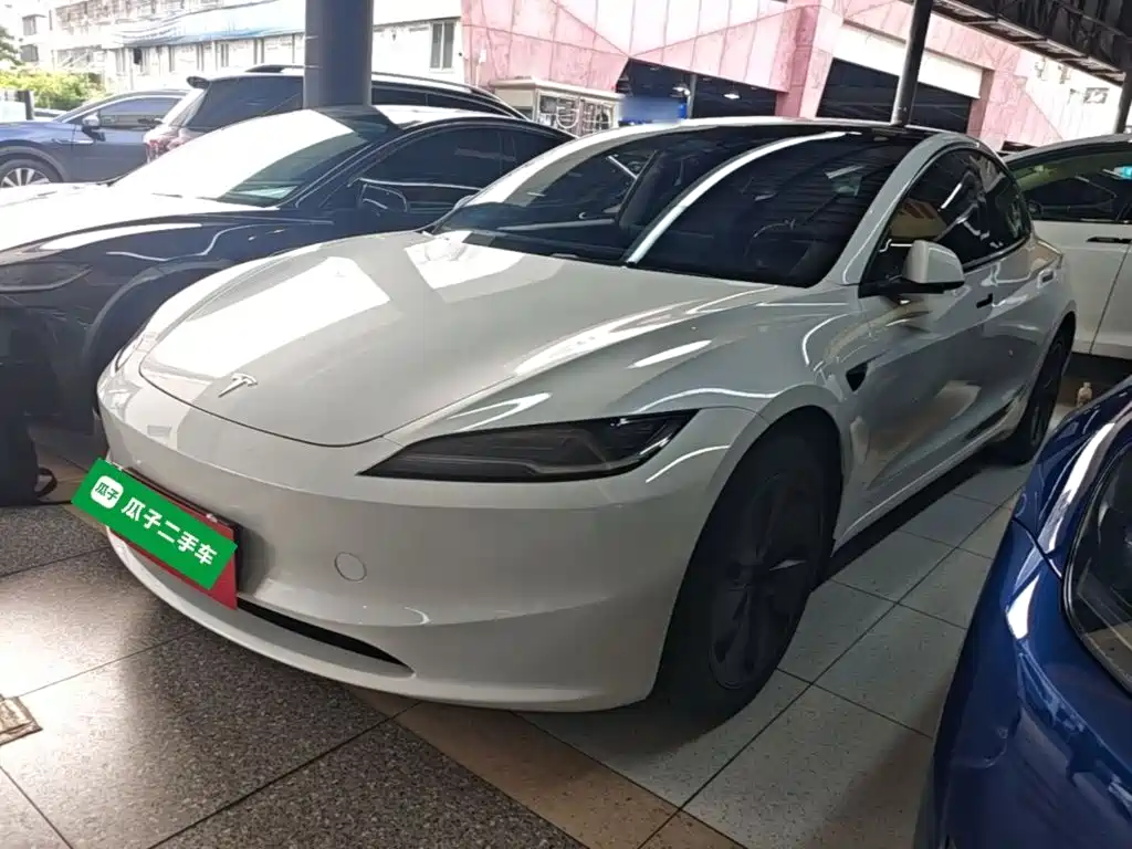 Tesla Model 3 2023