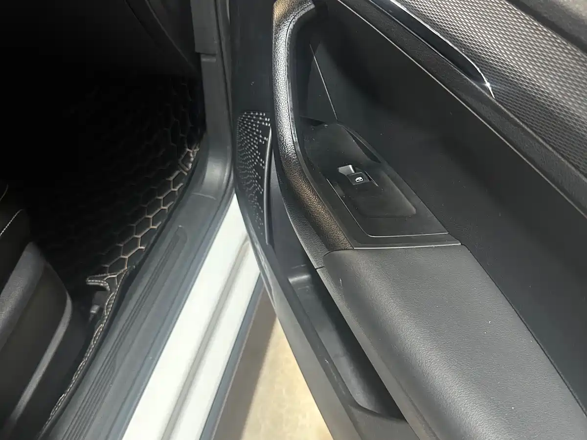Škoda Kamiq 2018 1.5L Automatic Comfort Version China V фото 7