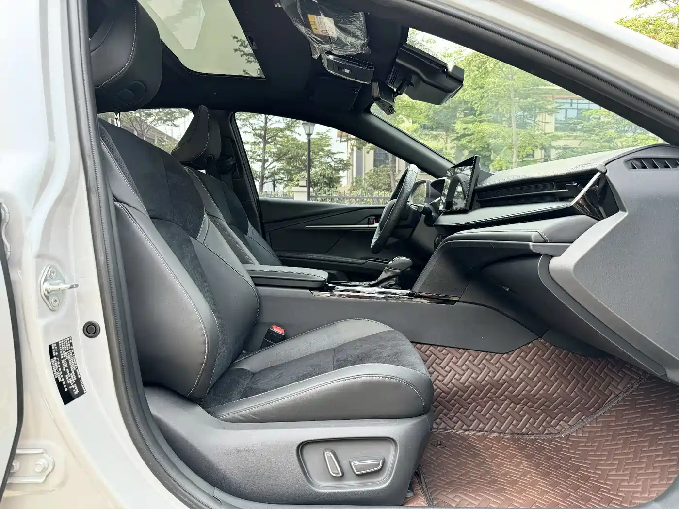 Toyota Camry 2024 Model Dual Hybrid 2.0HXS Sport Plus Edition фото 16