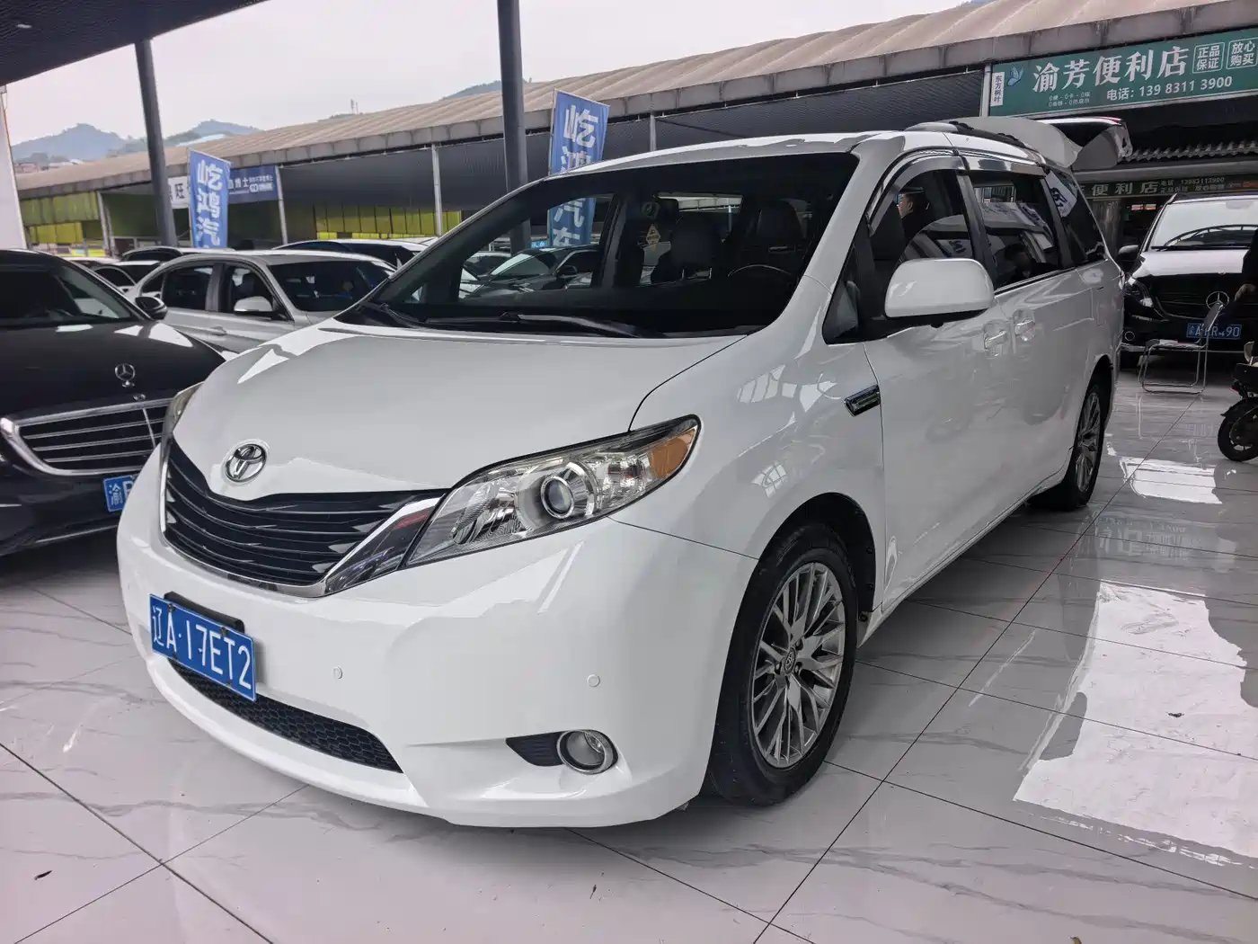 Toyota Sienna 2013 3.5L 4WD Automatic