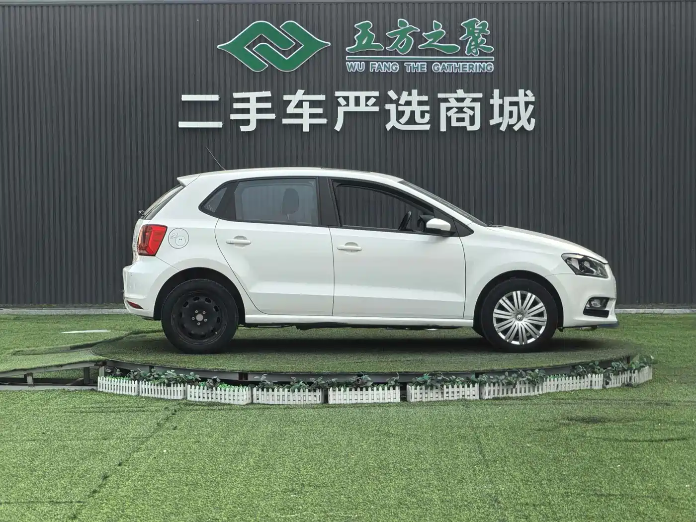 Volkswagen Polo 2016 1.6L Automatic Comfort фото 4