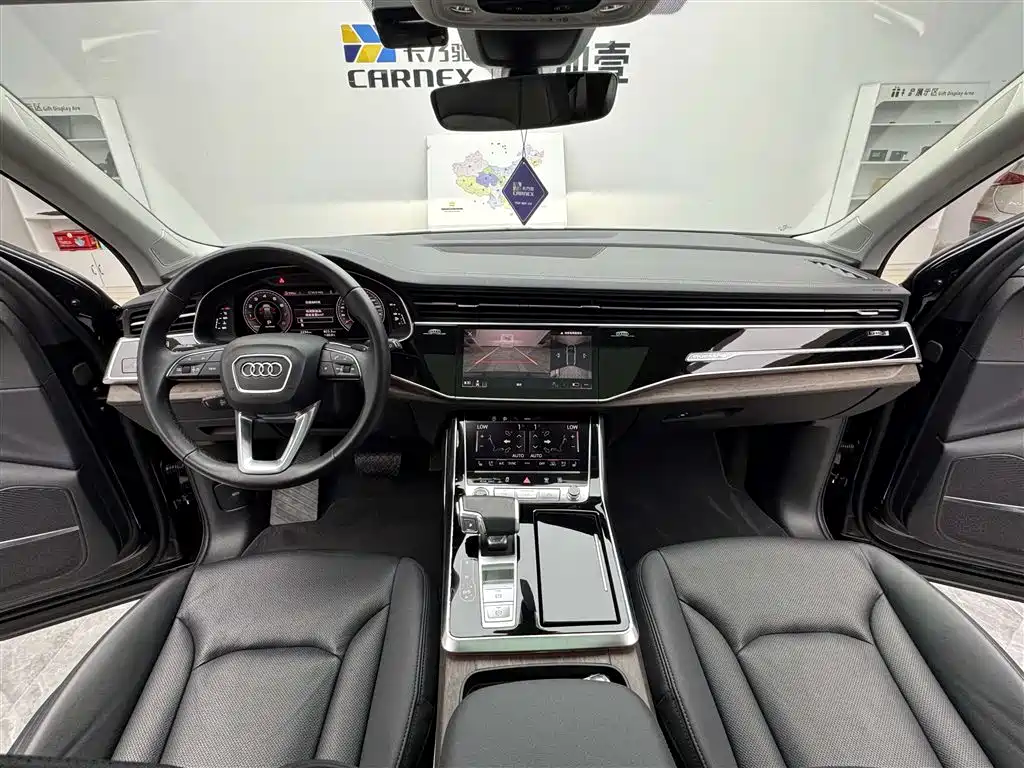Audi Q7 2023 55 TFSI quattro S line Sport фото 9