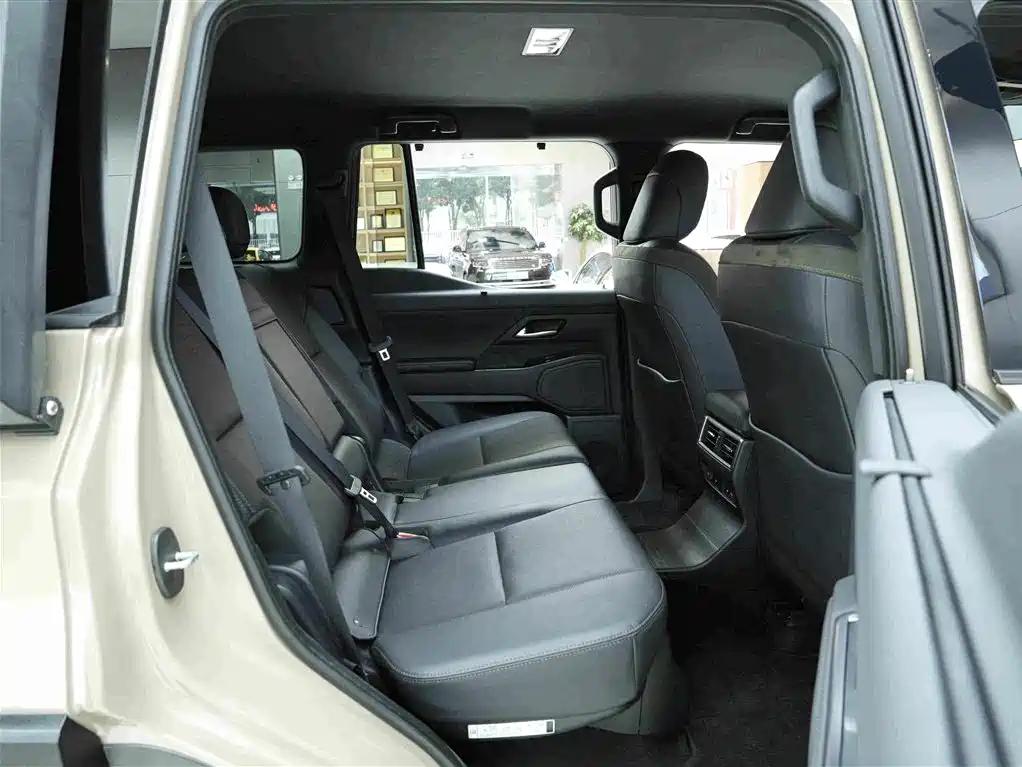 Фото 13 - Lexus GX