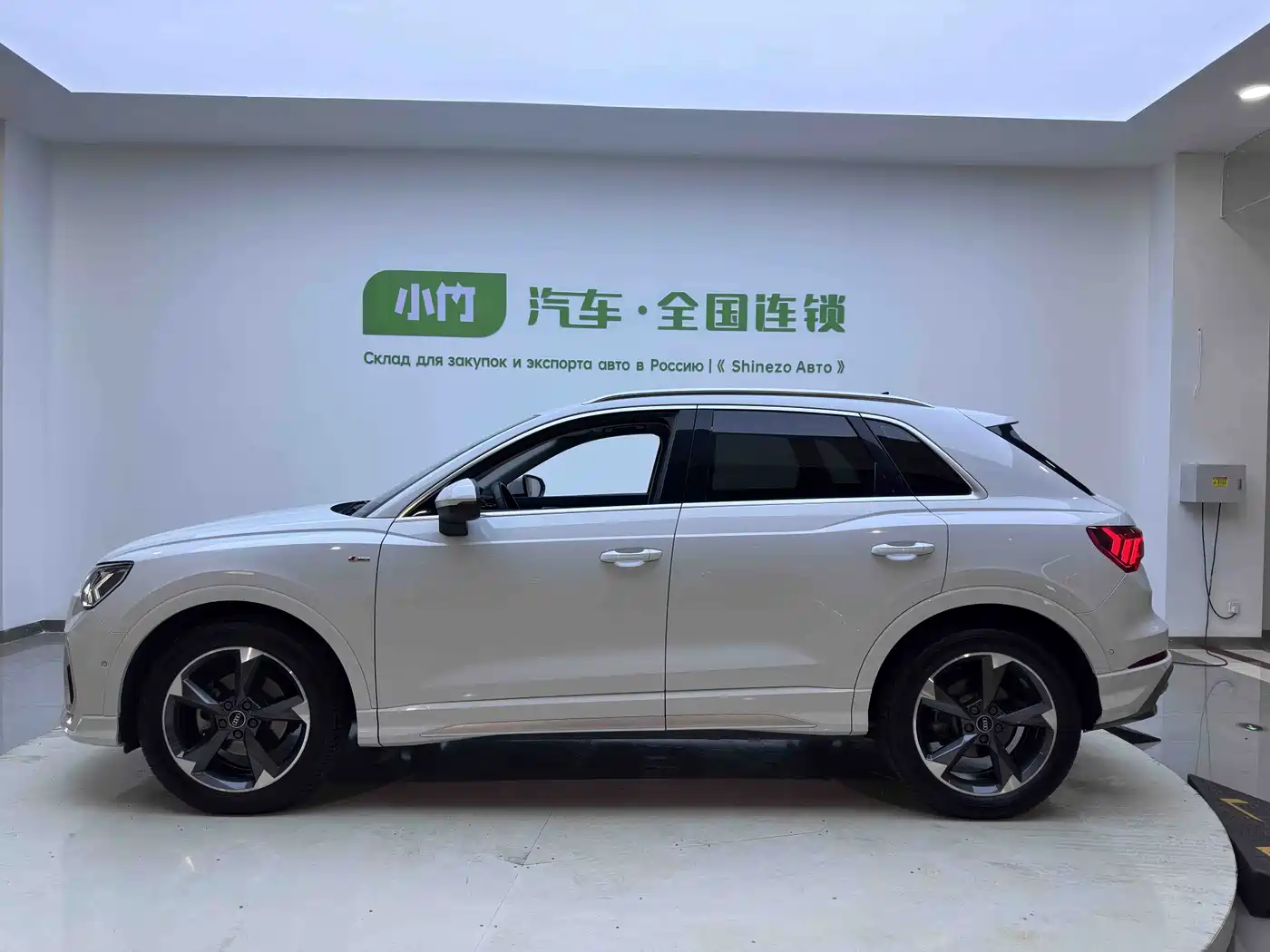 Audi Q3 2022 35 TFSI Fashion Dynamic фото 7