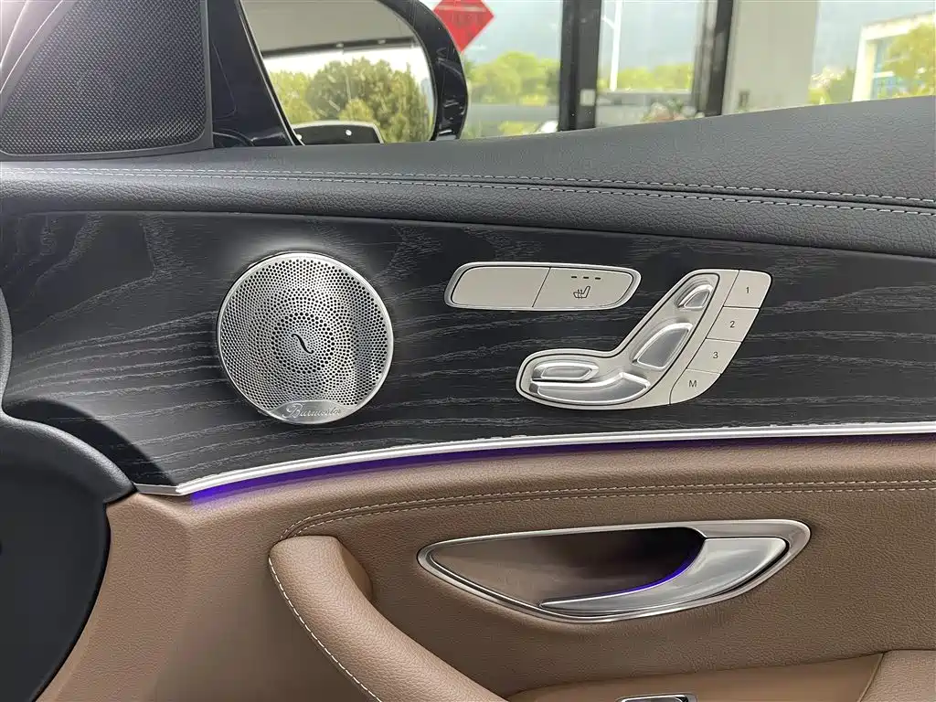 Mercedes-Benz E-Class 2017 E 300 L Sport Luxury фото 14