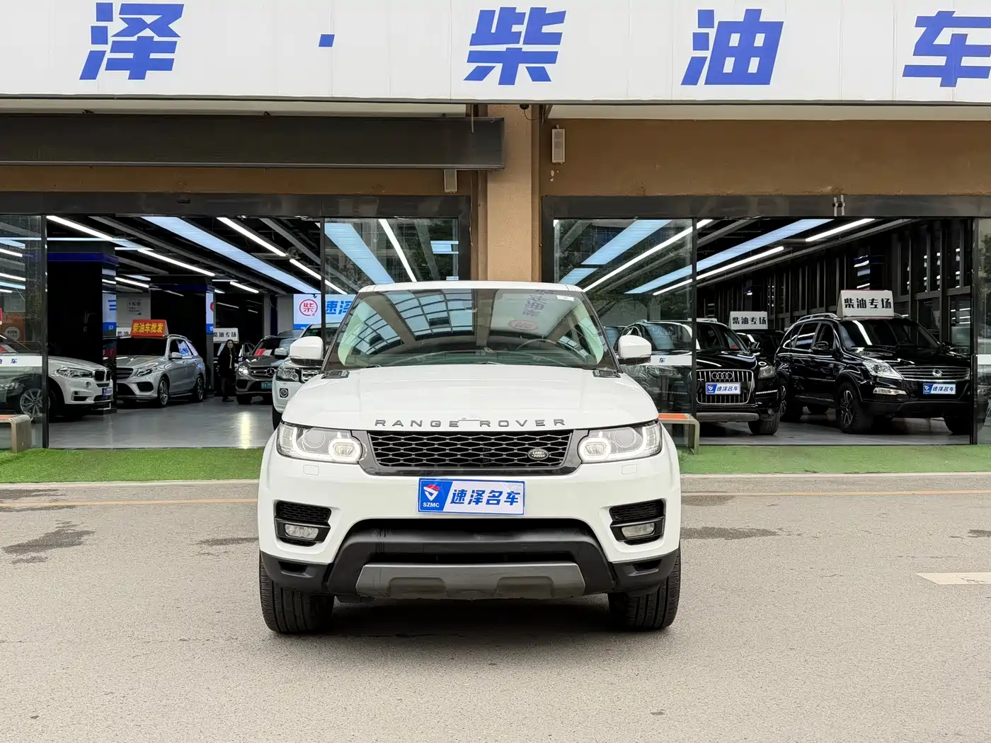 Land Rover Range Rover Sport 2016 3.0 SDV6 HSE фото 2
