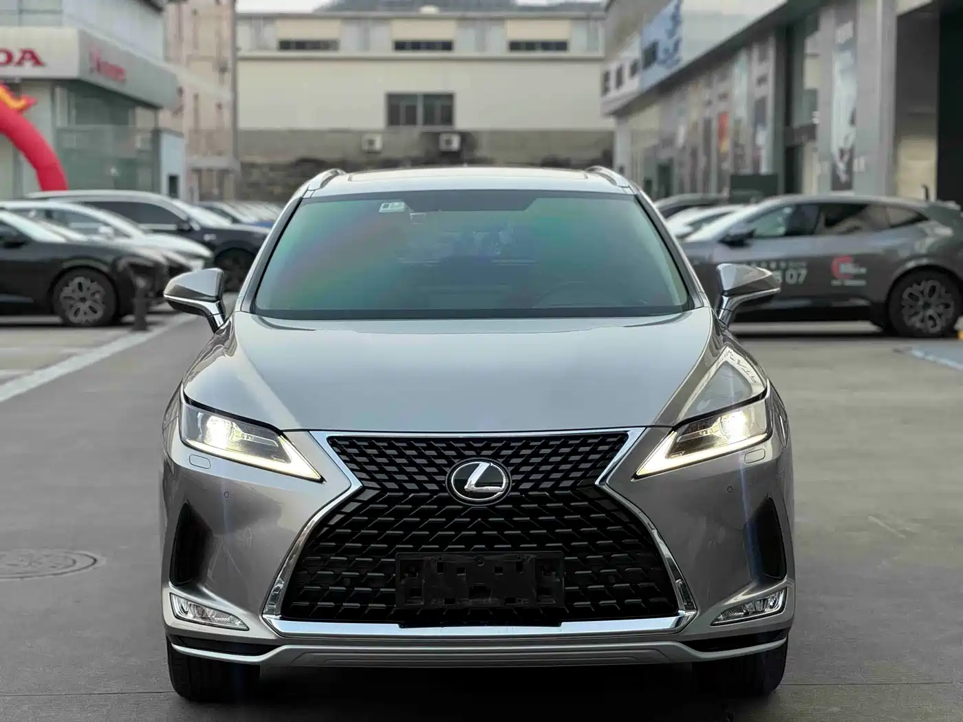 Lexus RX 2020 Facelift 300 2WD Elite Edition фото 2