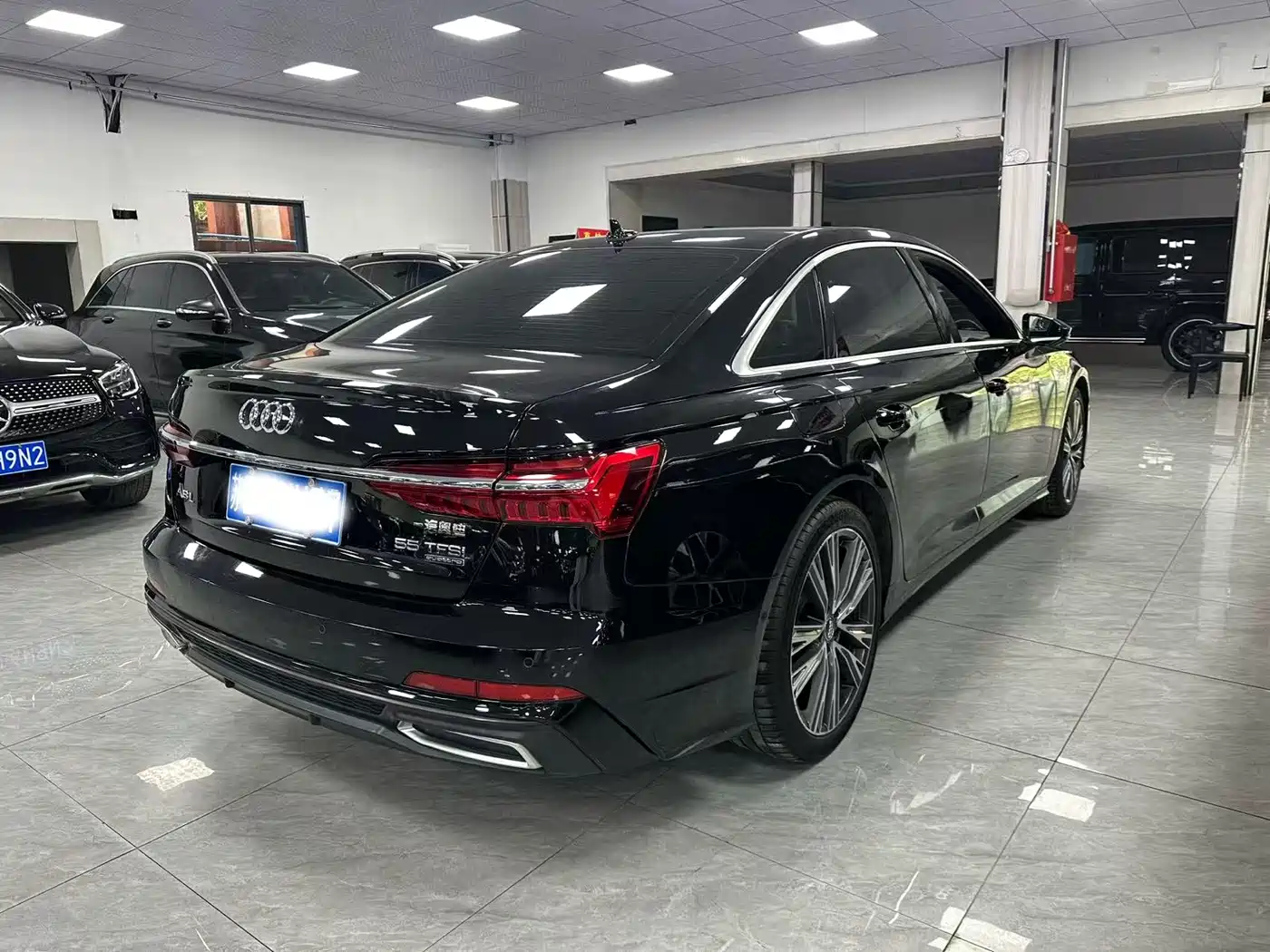 Photo 9 - Audi A6L