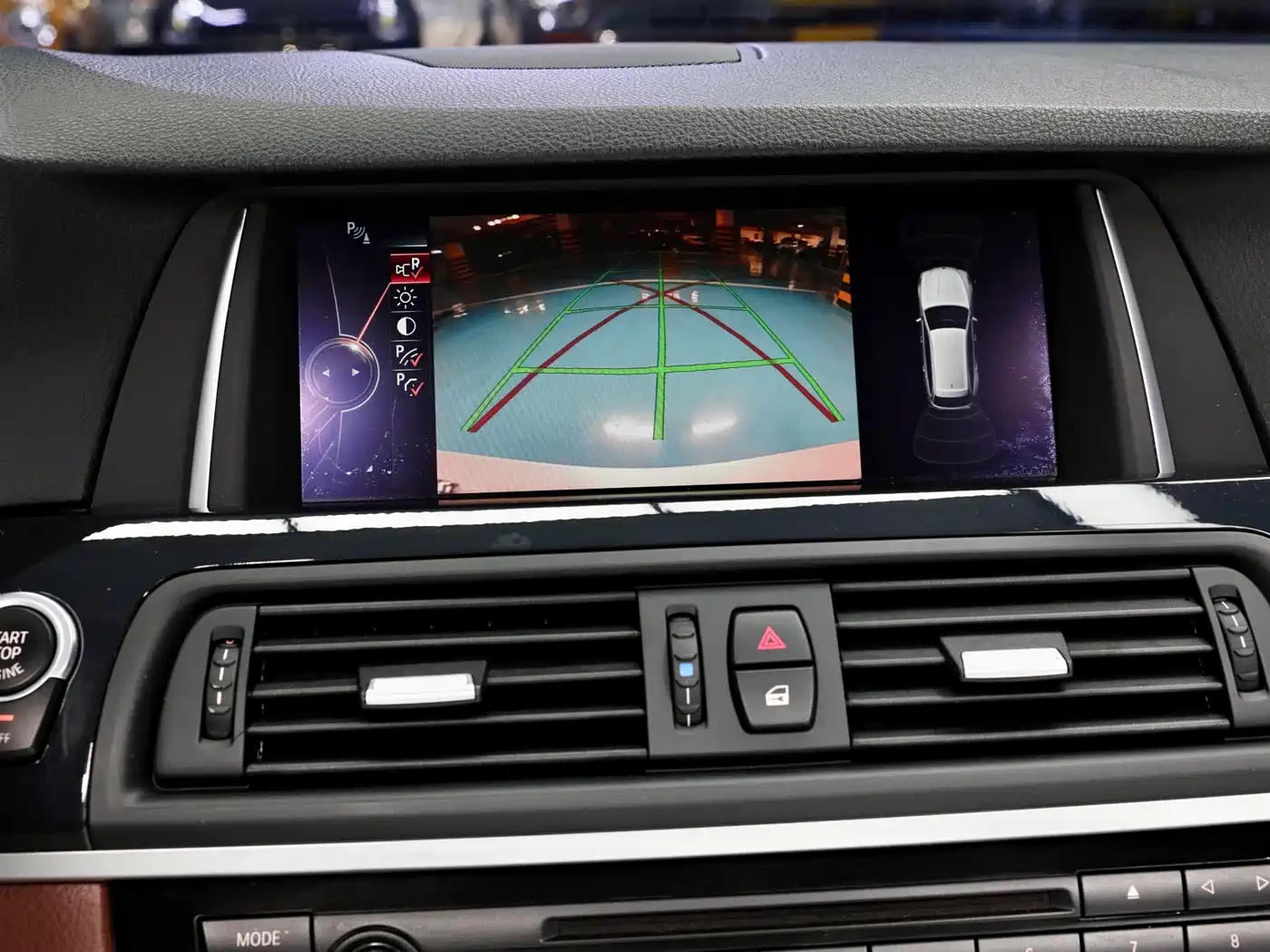 BMW 5 Series (Import) 2014 520i Touring фото 15