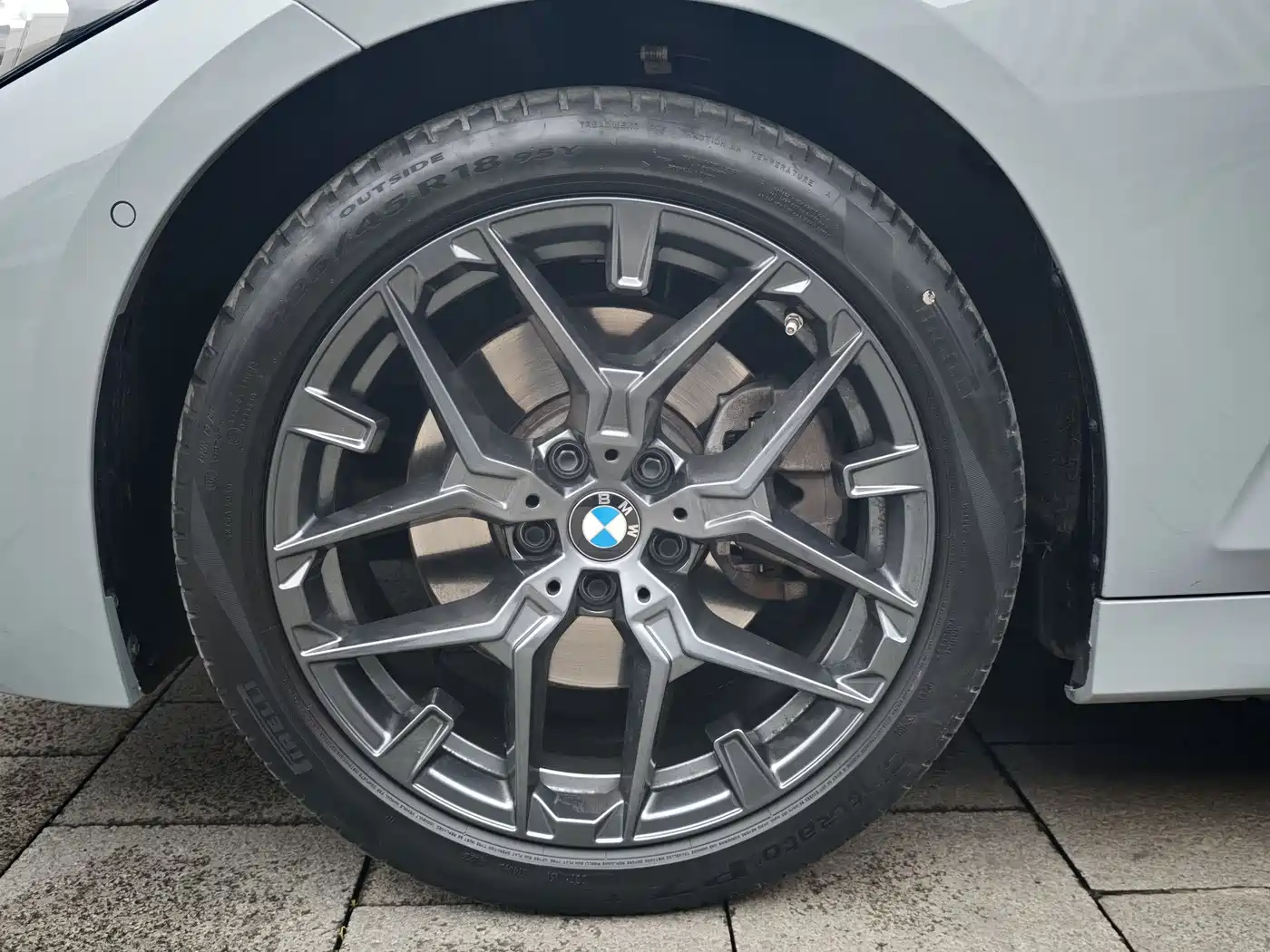 BMW 3 Series 2025 330Li M Sport Night Edition фото 4