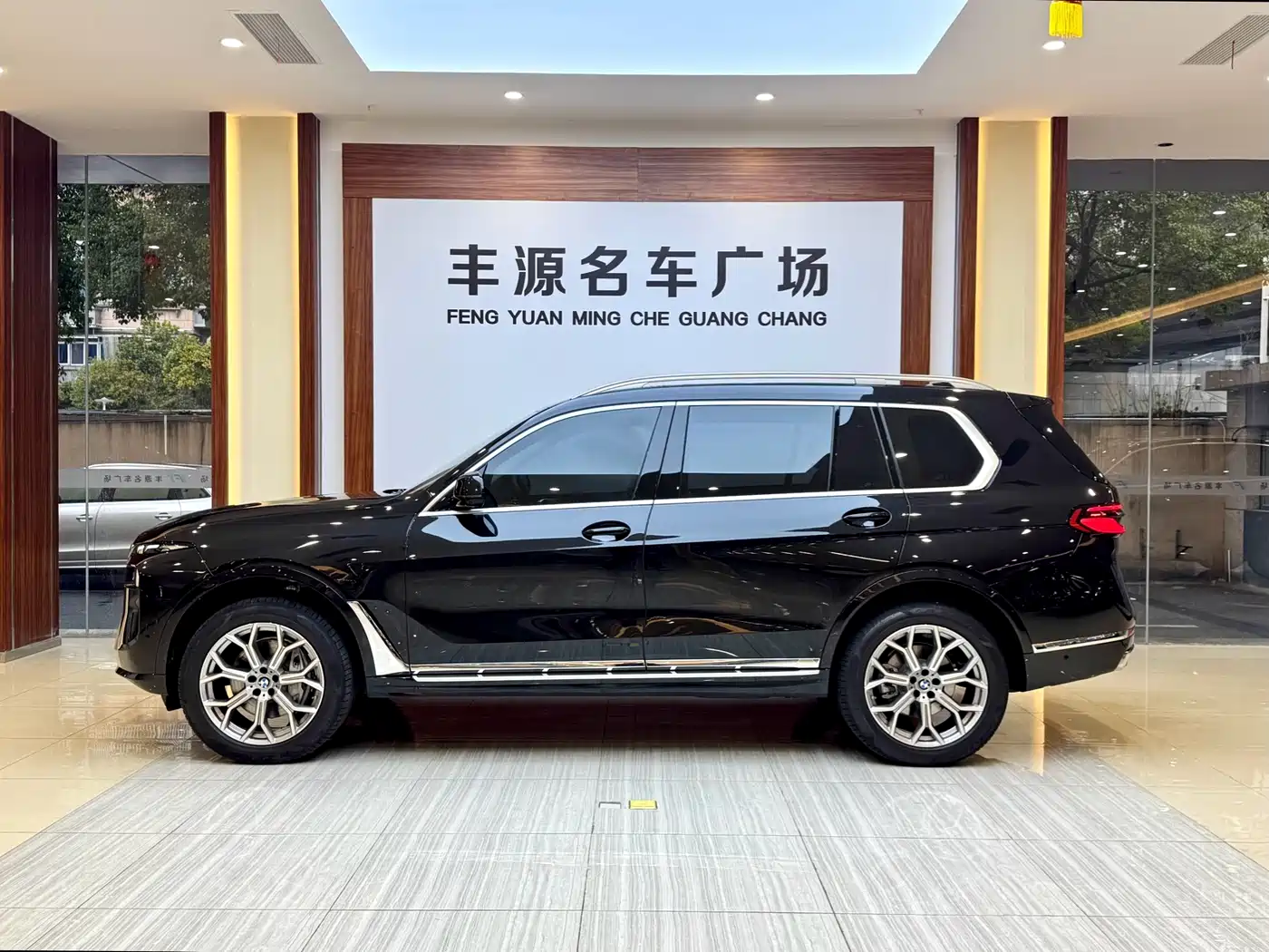 BMW X7 2024 xDrive40i Leading Luxury Package фото 31