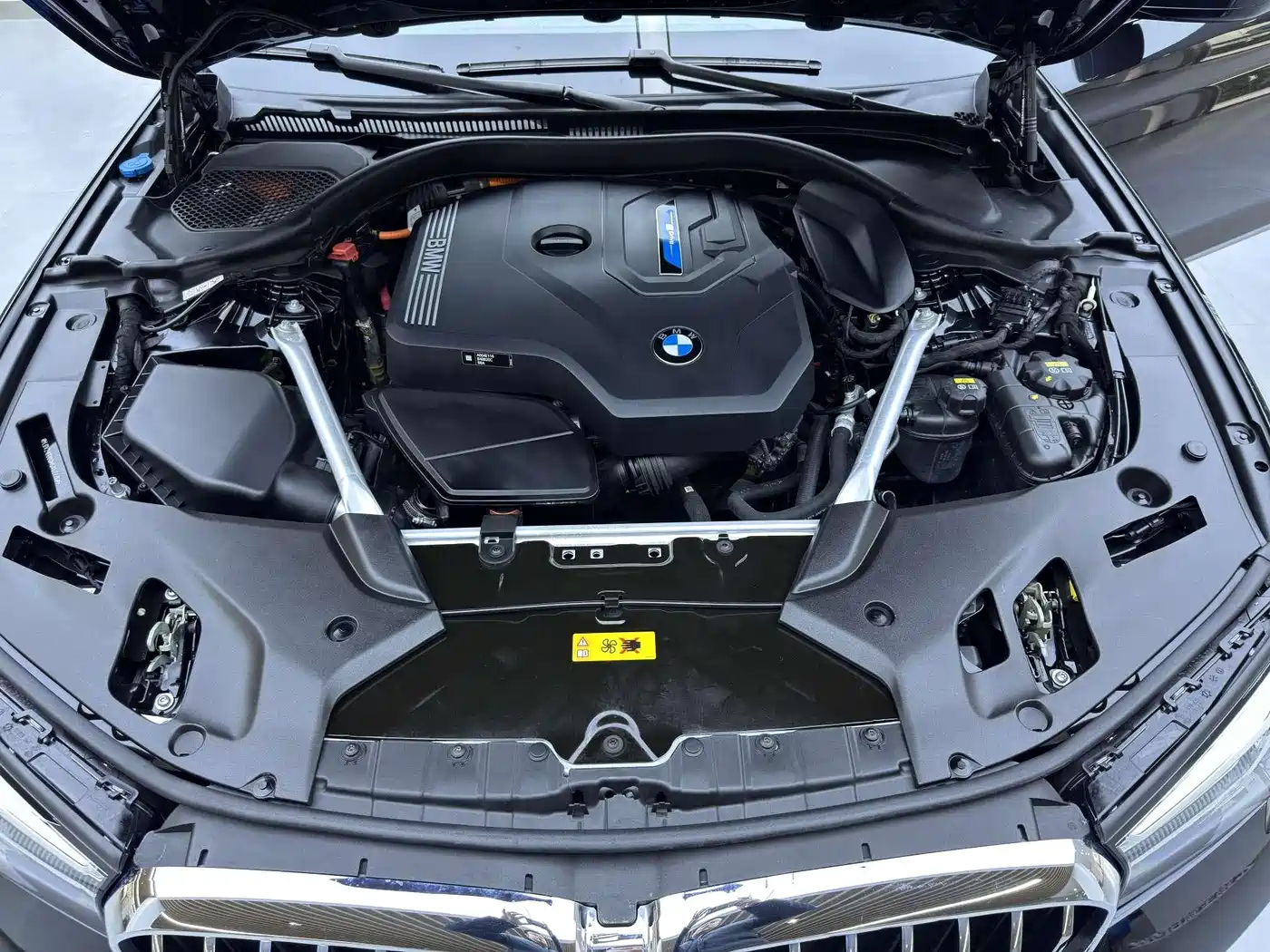 BMW 5 SERIES NEW ENERGY