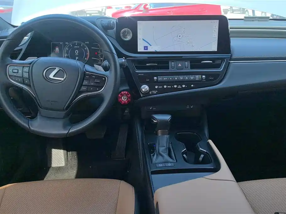Lexus ES 2023 200 Excellence Edition фото 13