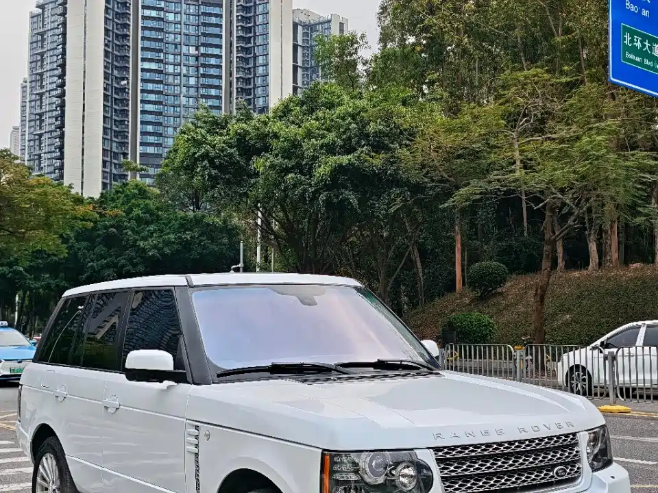 Land Rover Range Rover 2011 3.6 TDV8 фото 6
