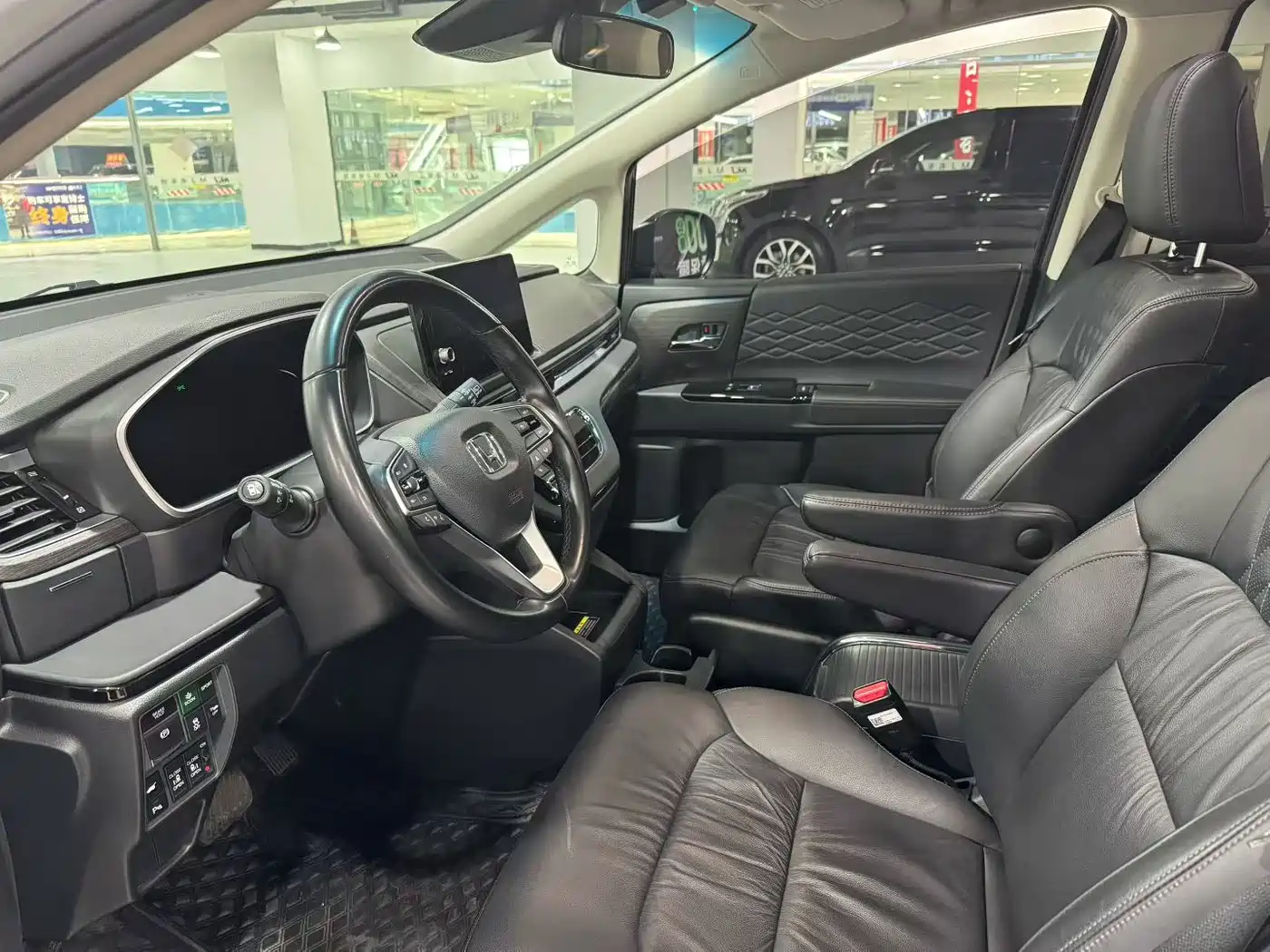 Honda Elysion 2024 2.0L e:HEV Luxury Edition фото 4