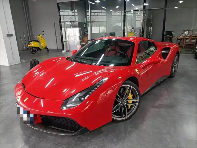 FERRARI 488