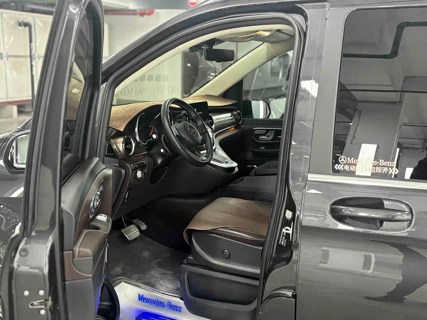 MERCEDES-BENZ V CLASS