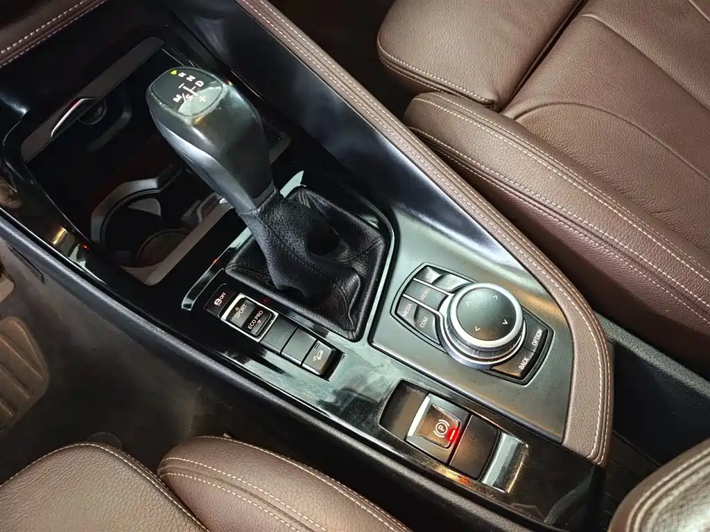 BMW X1 2019 xDrive20Li Luxury Model фото 15